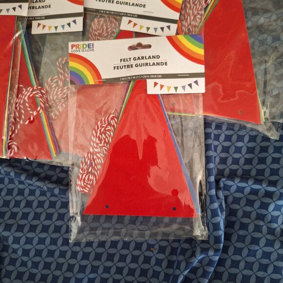 felt garland - Picture 2 of 3